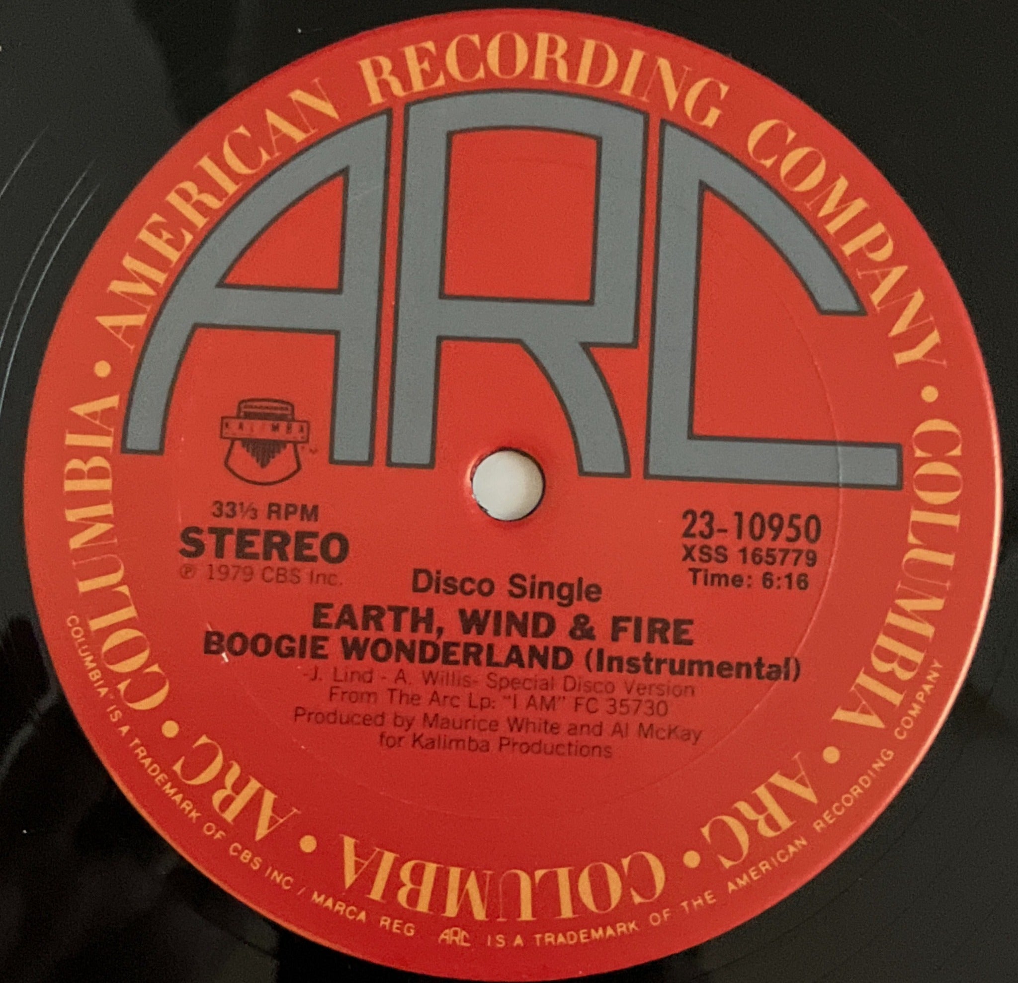 Earth, Wind & Fire - Boogie Wonderland